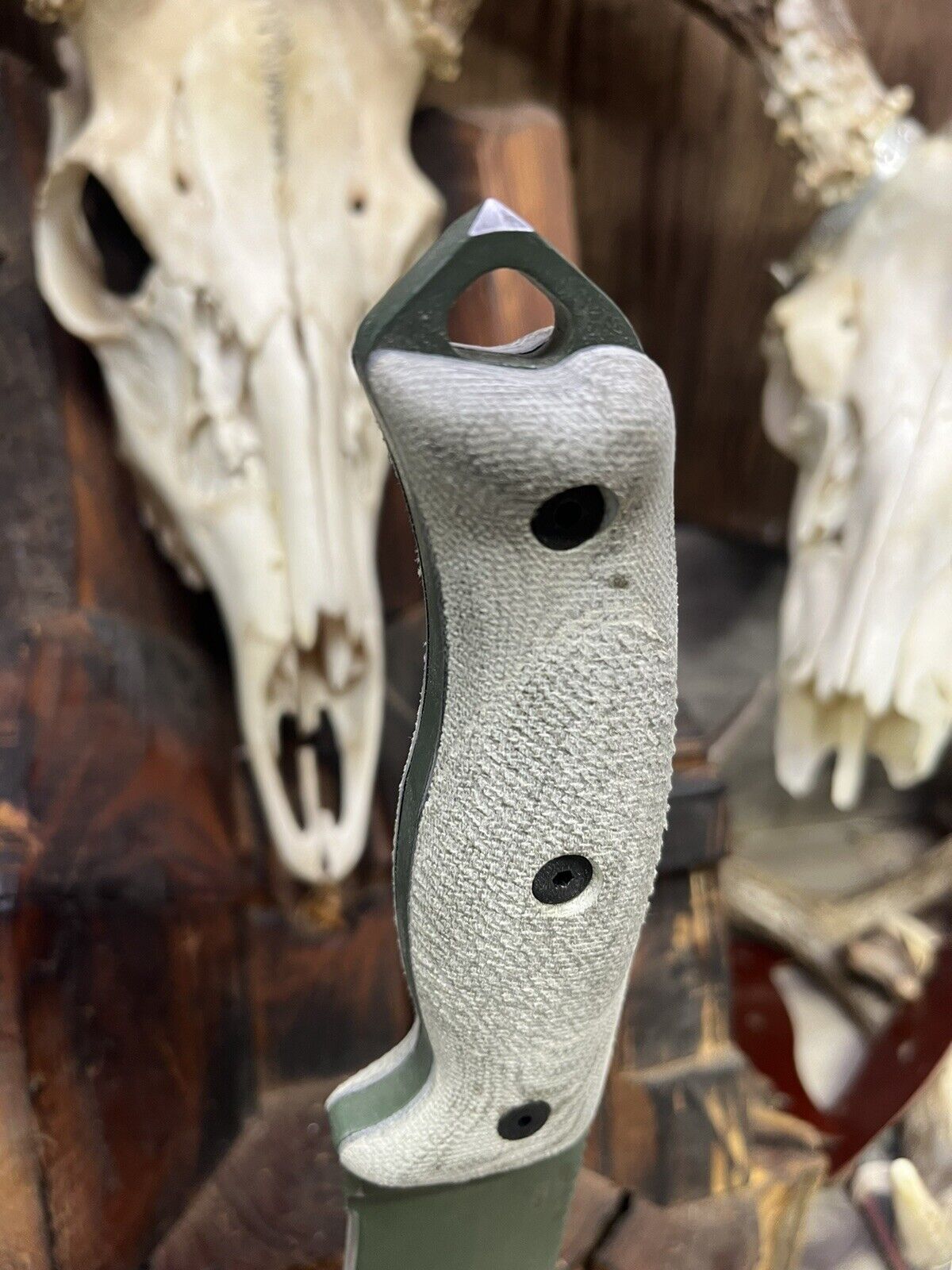 Esee: 5 & 6 - Canvas Micarta w/Gray G10 Liners
