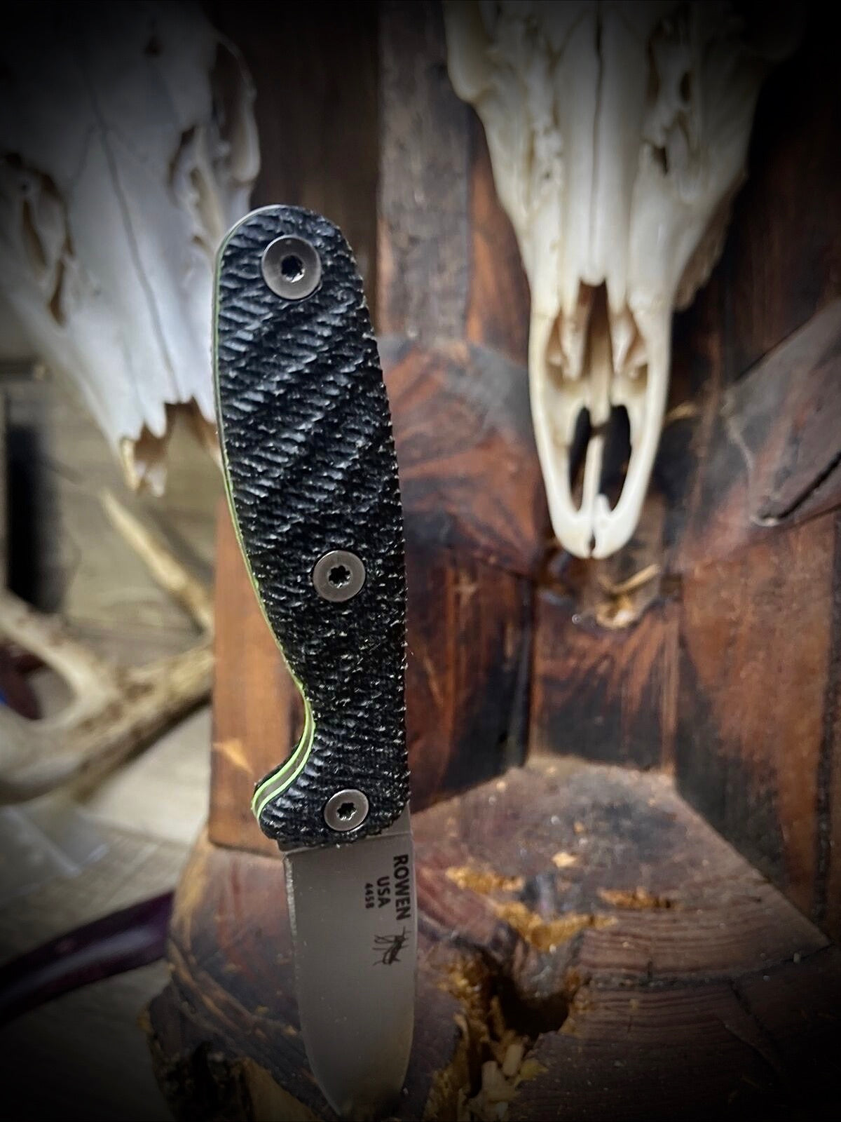 Esee: Xancudo - Black Canvas Micarta w/Lime Green G10 Liners