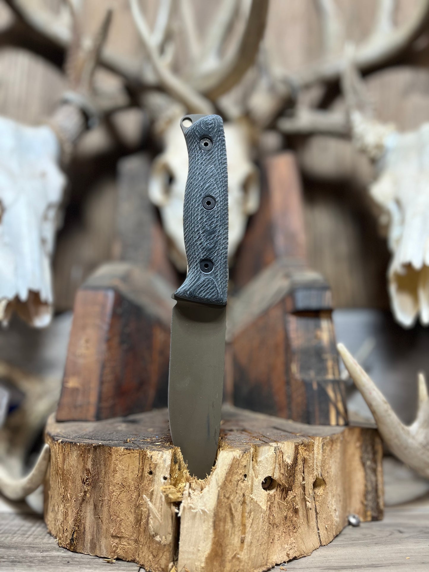 White River Knives: Ursus 45 Suretouch Handles